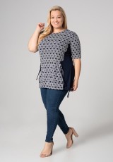 Wzorzysta tunika XXL z kieszeniami Wzorzysta tunika XXL z kieszeniami
