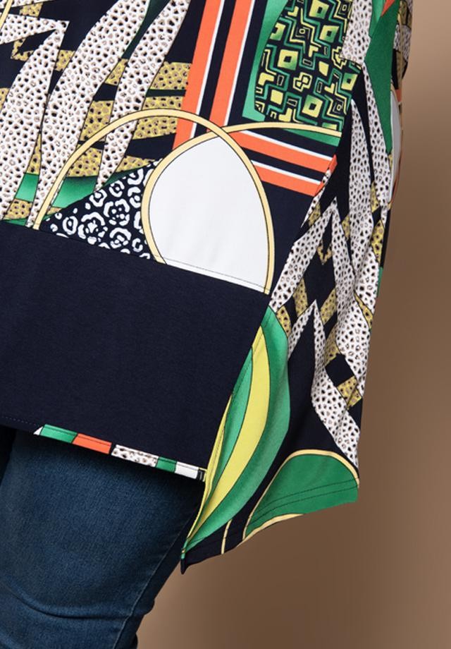 Duża tunika z bogatym motywem