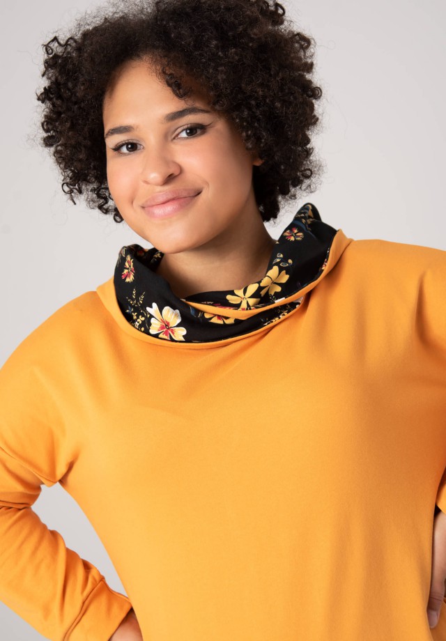 Bluza plus size z kołnierzykiem w kwiaty