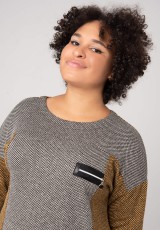 Dwukolorowy sweter plus size Dwukolorowy sweter plus size