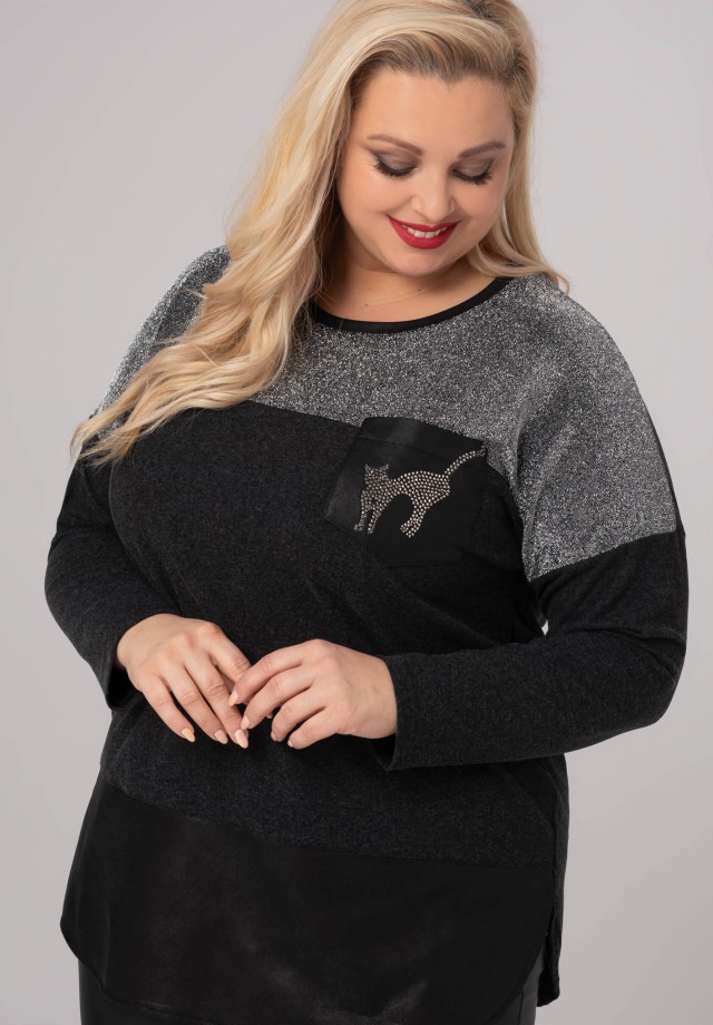 Bluzka XXL z ozdobną kieszonką