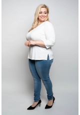 Biała bluzka w dużym rozmiarze Biała bluzka w dużym rozmiarze