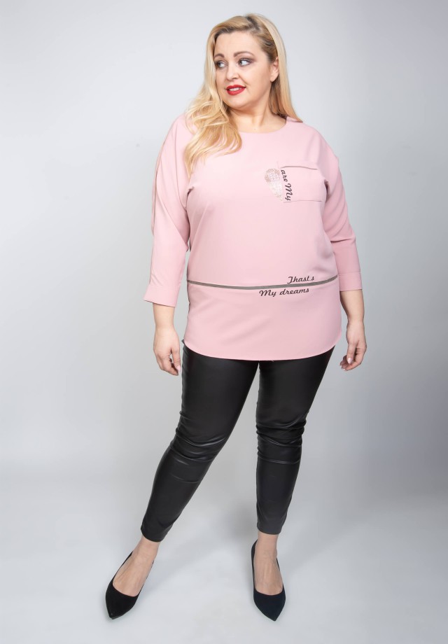 Bluzka plus size w pudrowym różu