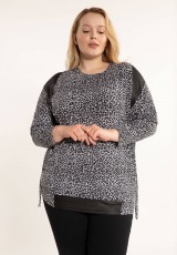 Bluzka XXL w czarno-białe cętki Bluzka XXL w czarno-białe cętki