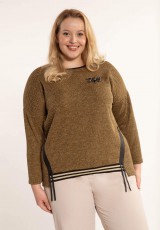 Piękny sweter XXL z imitacją broszki Piękny sweter XXL z imitacją broszki